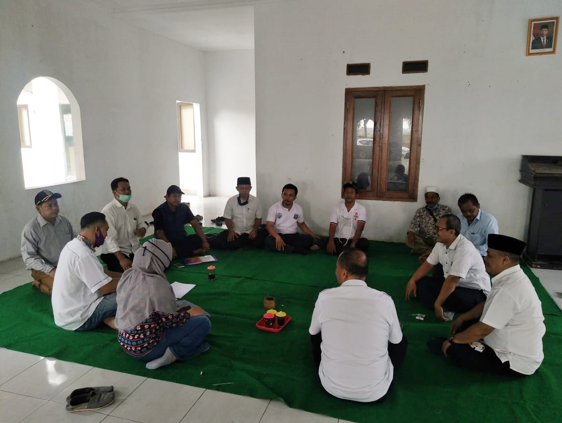 Suasana rapat verifikasi input IDM yang dilakukan oleh tim kematan pasar kemis dan pendamping desa.doc.desa by sonil